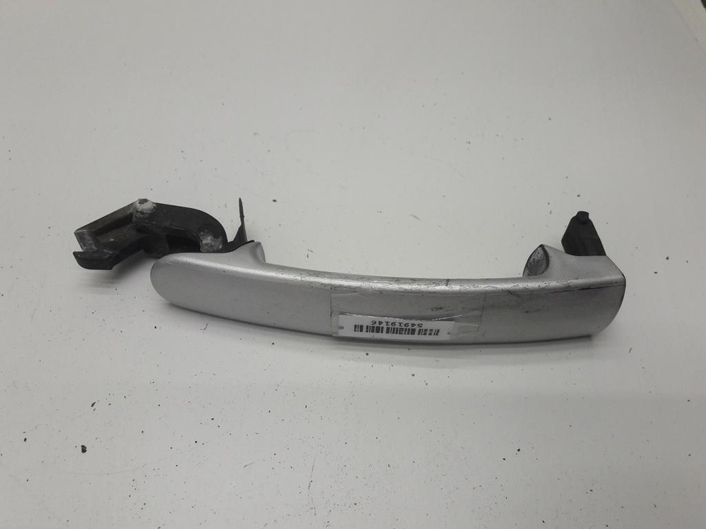ручка наружная передняя левая Volkswagen Passat B5+ (GP) 2001, 1.6 л., бензин, МКПП, серый, седан, 3B0837207