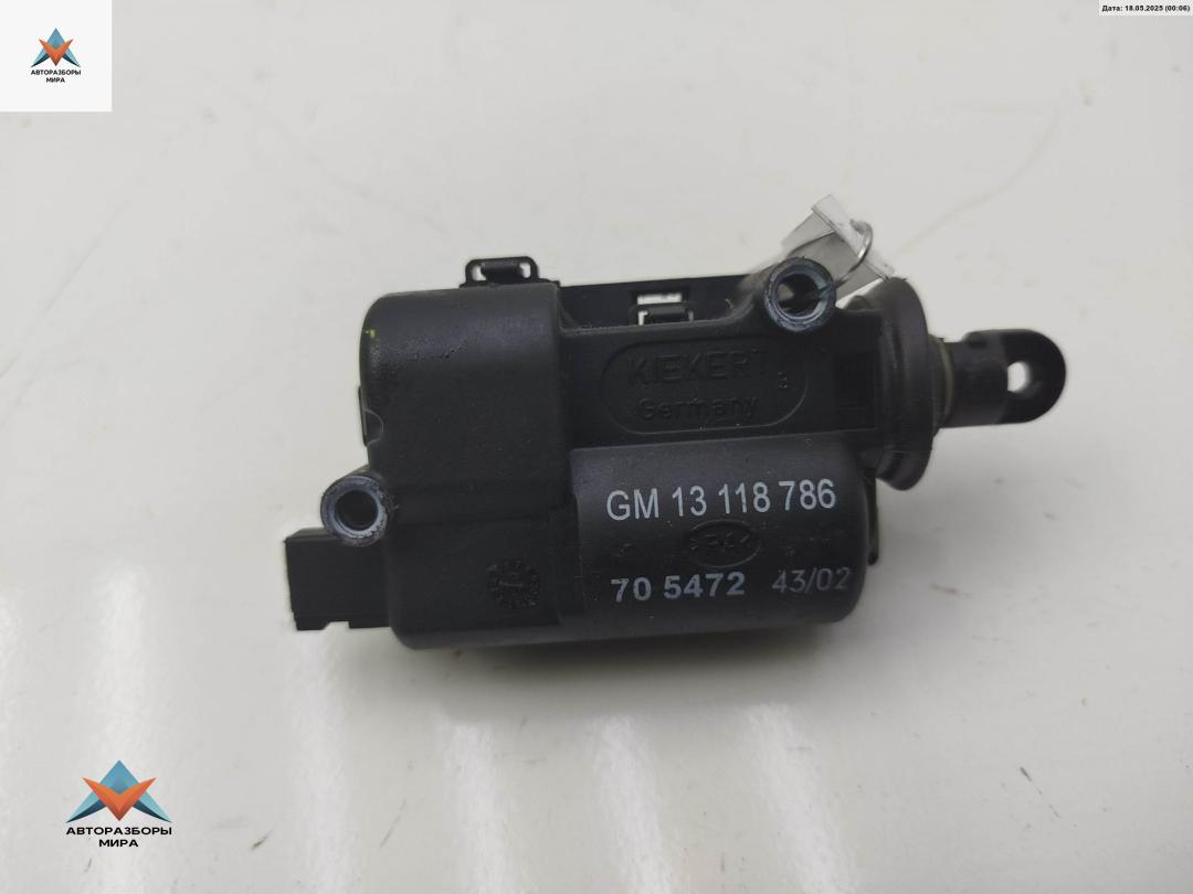 активатор замка багажника Opel Zafira 1 поколение (A) 2002, 1.6 л., бензин, МКПП, серый, минивэн, 13118786 - фото №1