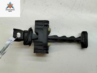 Ограничитель открывания двери задней Volkswagen Passat B7 2012, седан