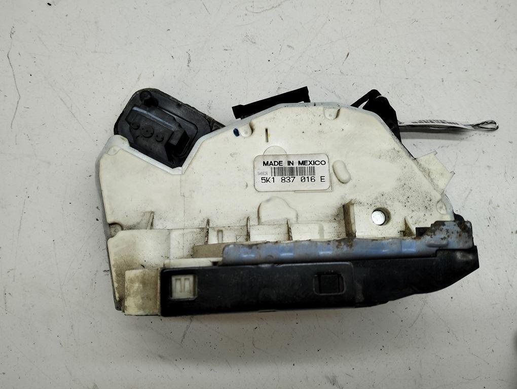 замок двери передней правой Volkswagen Passat B7 USA 2012, 2.5 л., бензин, АКПП, синий, седан, 5K1837016E