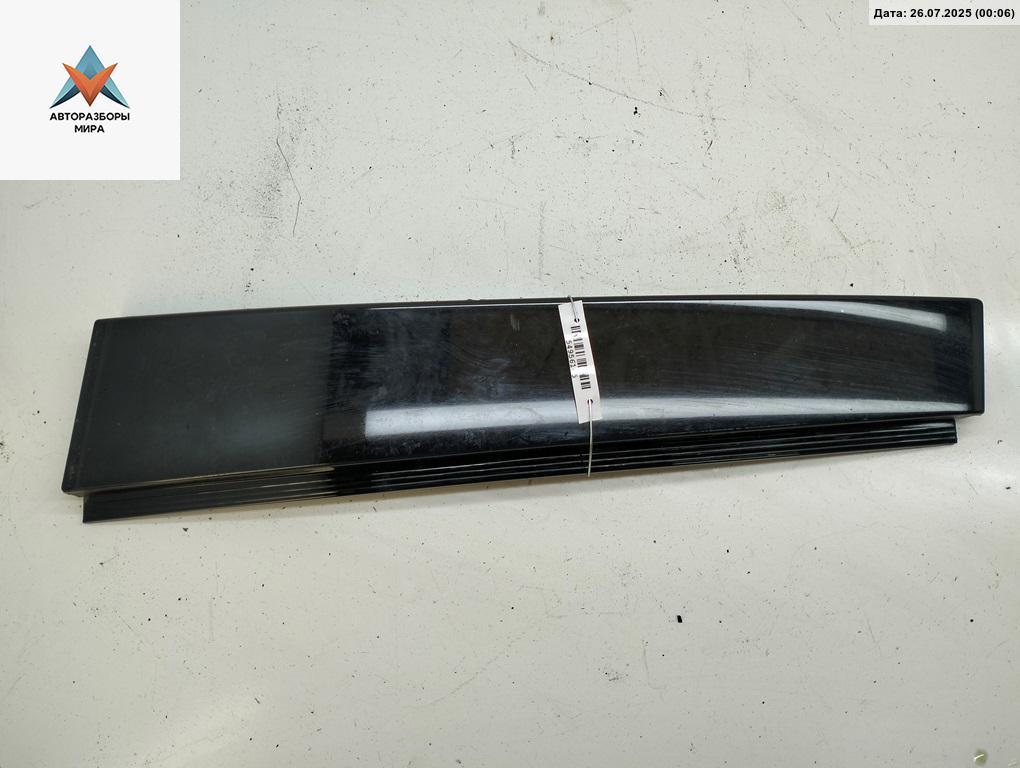 накладка двери (крышки) багажника Volkswagen Passat B7 2012, 2.5 л., бензин, АКПП, синий, седан, 561839902 - фото №1