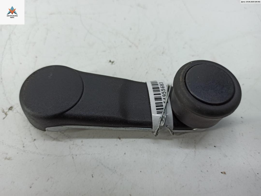 ручка стеклоподъемника Audi 80 8A/B3 1990, 1.8 л., бензин, МКПП, красный, седан, 443837581 - фото №1