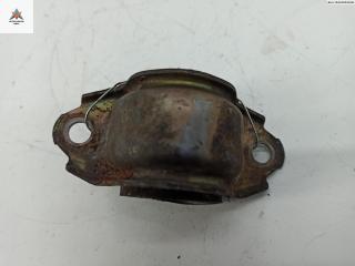 крепление стабилизатора / втулки стабилизатора Audi A4 B5 1996, 1.6 л., бензин, АКПП, серый, седан, 4D0411336D