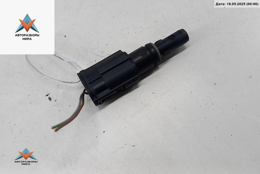 Патрон лампы фары BMW 5 серия E39 1996, 2.5 л., бензин, МКПП, красный, седан, 8370892 - фото №1