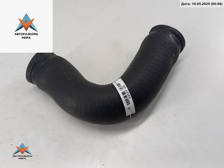 патрубок радиатора BMW 5 серия E39 1996, 2.5 л., бензин, 1740474 - фото №1