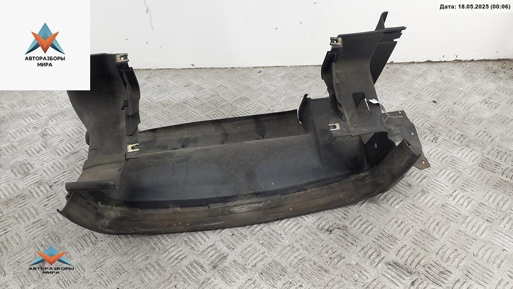 воздуховод BMW 3 серия E36 1994, 1.6 л., бензин, МКПП, зелёный, седан, 1977046 - фото №1