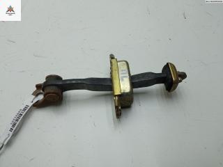 ограничитель открывания двери Nissan Primera P11 2000, хетчбэк 5 дв.