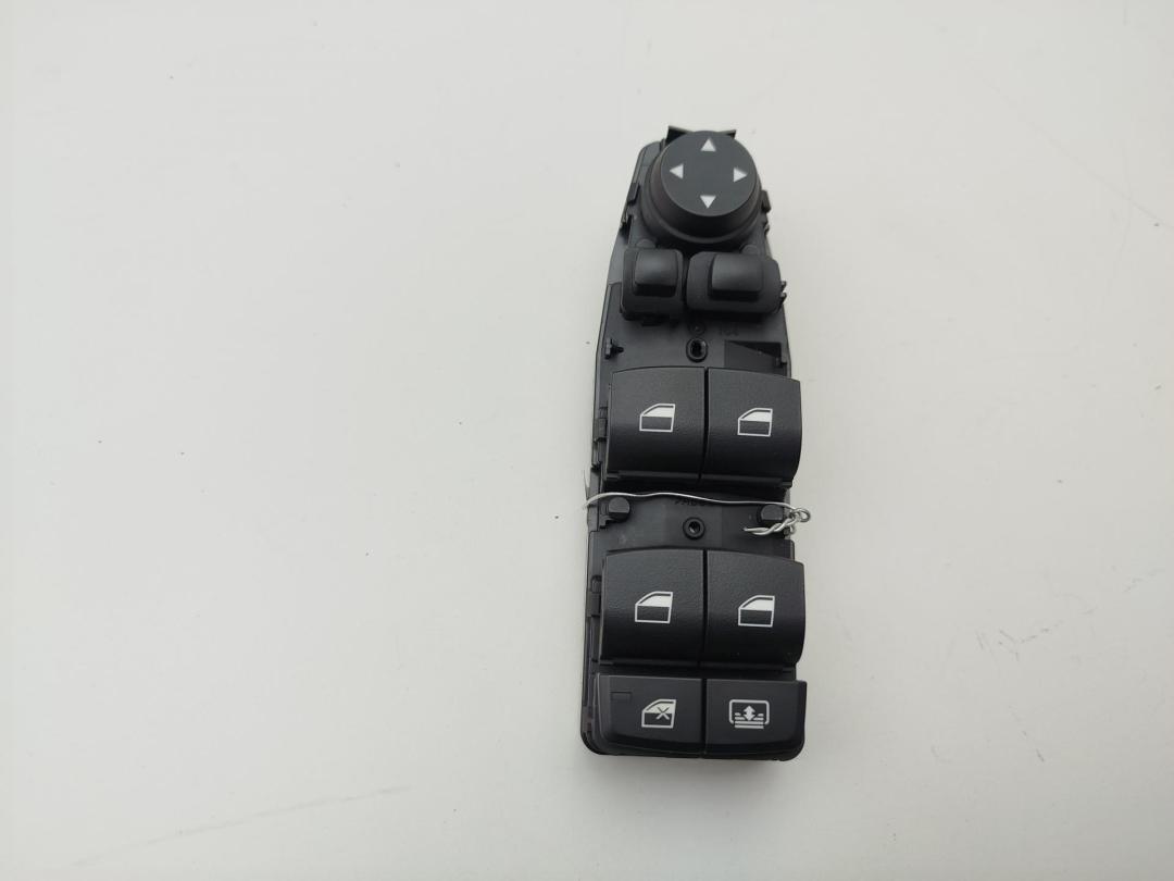 блок управления стеклоподъемниками BMW 7 F01/F02 2012, 3.0 л., гибрид, АКПП, серый, седан, 9258898