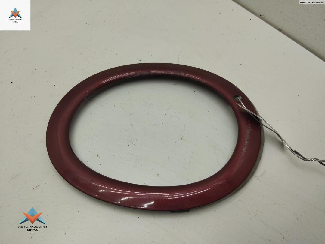 рамка фары противотуманной правой Ford Mondeo 2 поколение 1998, 1.8 л., бензин, МКПП, красный, седан, 96BB17A989CB - фото №1