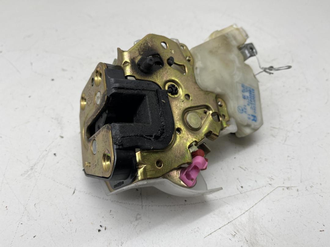 замок двери задней правой Subaru Impreza 2003, 2.0 л., бензин, МКПП, серый, универсал, 61100FE040