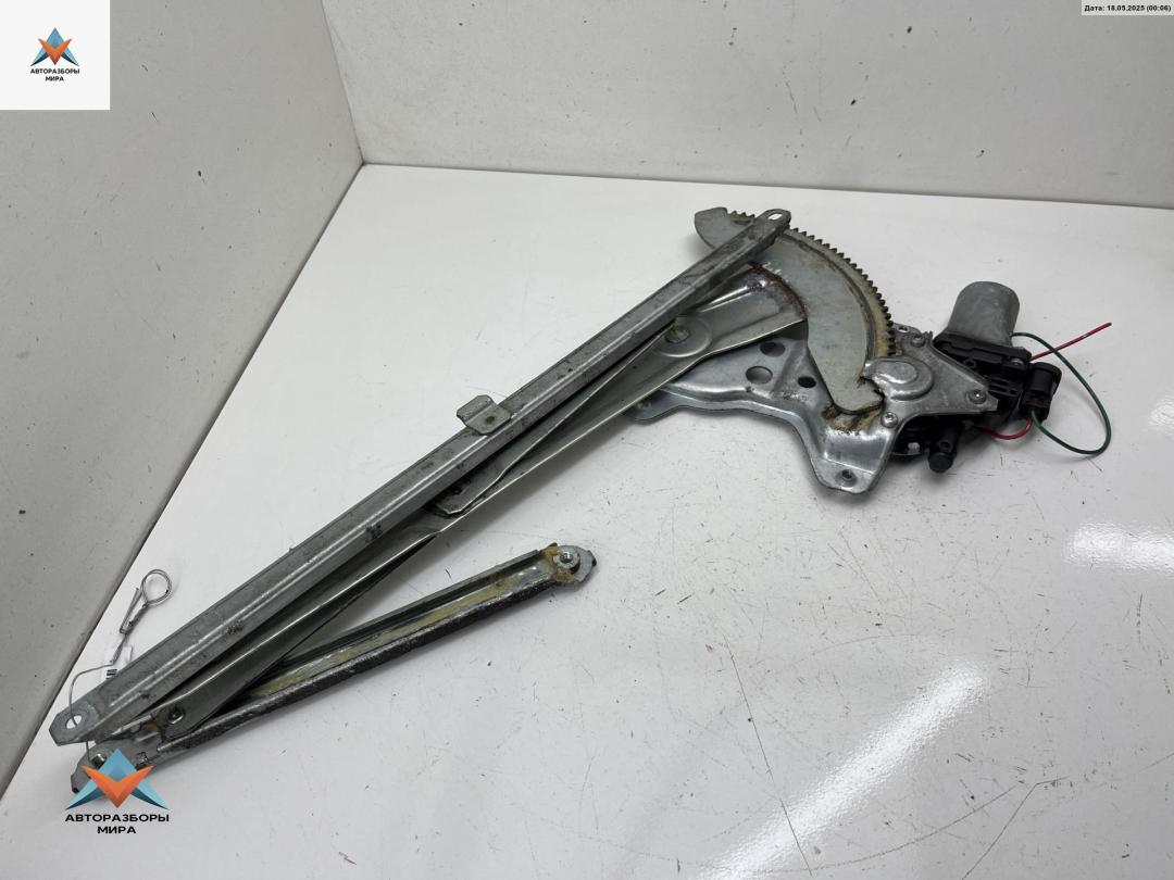 стеклоподъемник электрический передний правый Suzuki SX4 1 поколение 2007, 2.0 л., бензин, МКПП, серый, внедорожник 5 дв. - фото №1