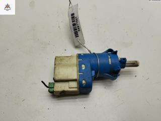 Датчик (включатель) стоп-сигнала Ford Focus 2 поколение 2005, 1.6 л., дизель, МКПП, серый, универсал, 3M5T9C872AB