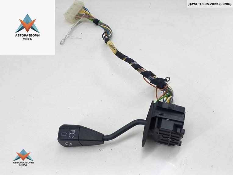 переключатель поворотов BMW 3 серия E36 1994, 1.6 л., бензин, МКПП, зелёный, седан, 1393282 - фото №1