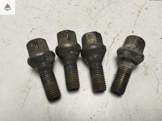 болт колесный Renault Clio 3 поколение 2006, 1.2 л., бензин, МКПП, серый, хетчбэк 5 дв., 8200030701