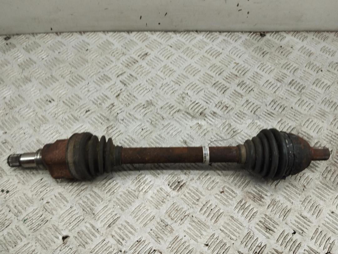 полуось передняя левая (приводной вал, ШРУС) Ford Focus II 2007, 1.6 л., i, бензин, МКПП, серый, универсал