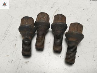 болт колесный Renault Megane 2 поколение [рестайлинг] 2007, 1.5 л., дизель, МКПП, серый, хетчбэк 5 дв., 8200030701