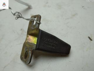 ответная часть (скоба) замка двери Volkswagen Transporter T4 1993, 1.9 л., дизель, МКПП, белый, микроавтобус, 701829733