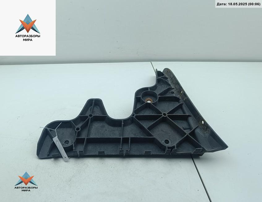 кронштейн заднего бампера Audi A6 4F/C6 2004, 3.2 л., бензин, АКПП, чёрный, седан, 4F5805453 - фото №1