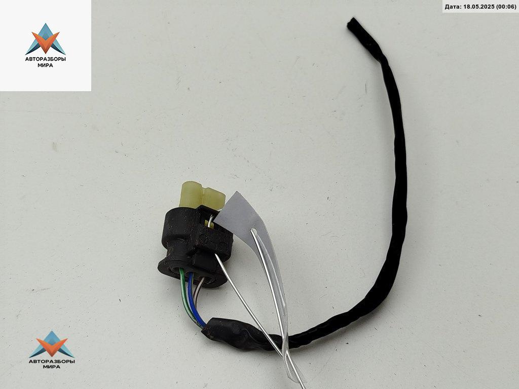разъем (фишка) проводки BMW 2 Tourer F45/F46 2019, 1.5 л., гибрид, АКПП, чёрный, минивэн, 6925597 - фото №1