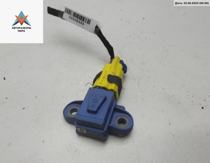 датчик AirBag Volkswagen Golf 5 поколение 2005, 1.6 л., бензин, МКПП, синий, хетчбэк 5 дв., 1K0955557A - фото №1