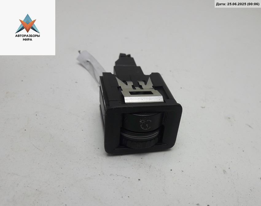 корректор фар Volkswagen Passat B6 2006, 2.0 л., бензин, АКПП, чёрный, универсал, 3C0941334A - фото №1