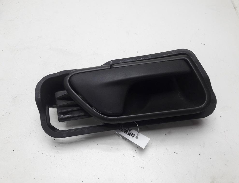ручка внутренняя передняя правая Volkswagen Caddy 2005, 2.0 л., дизель, МКПП, белый, фургон, 1T0837198A