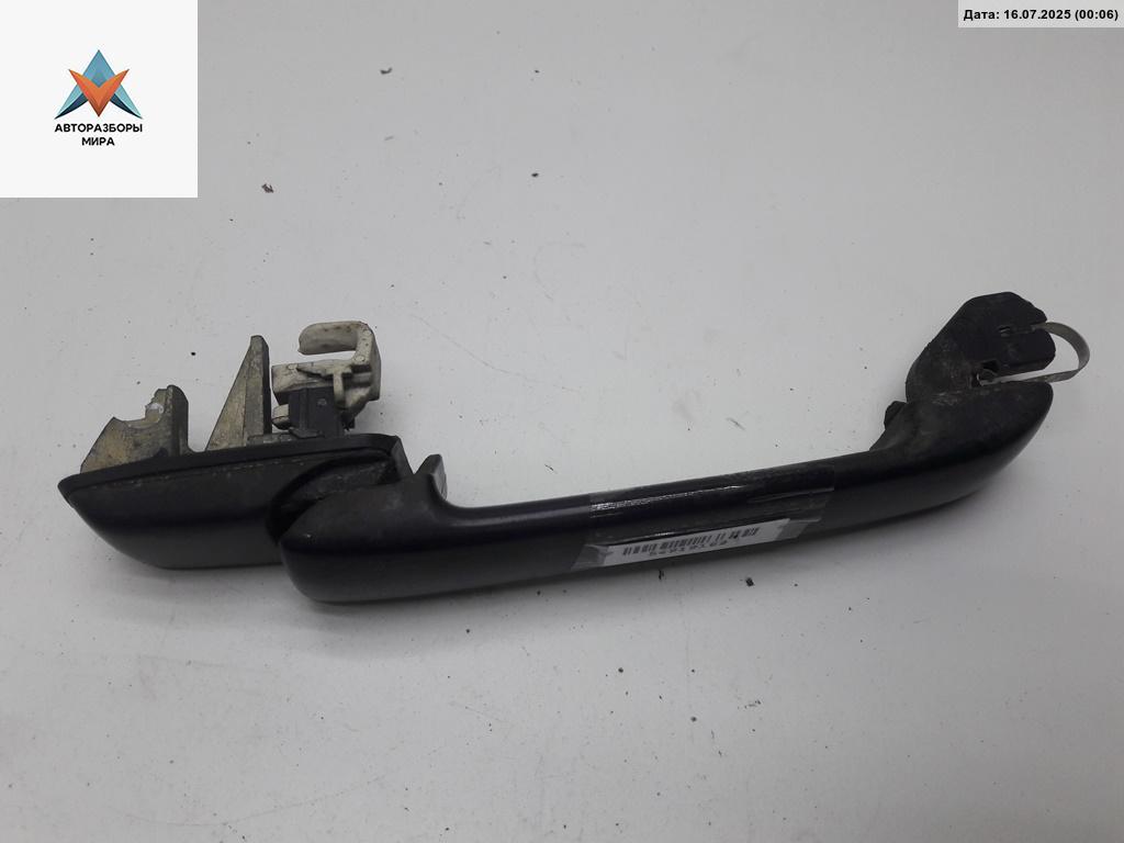 ручка наружная задняя левая Volkswagen Golf 3 поколение 1997, 1.6 л., бензин, МКПП, красный, хетчбэк 5 дв. - фото №1