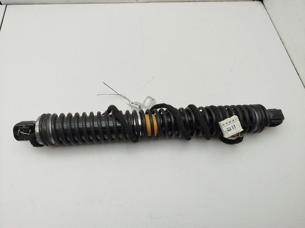 амортизатор крышки багажника (3-5 двери) BMW 7 F01/F02 2012, 3.0 л., гибрид, АКПП, серый, седан, 7185714