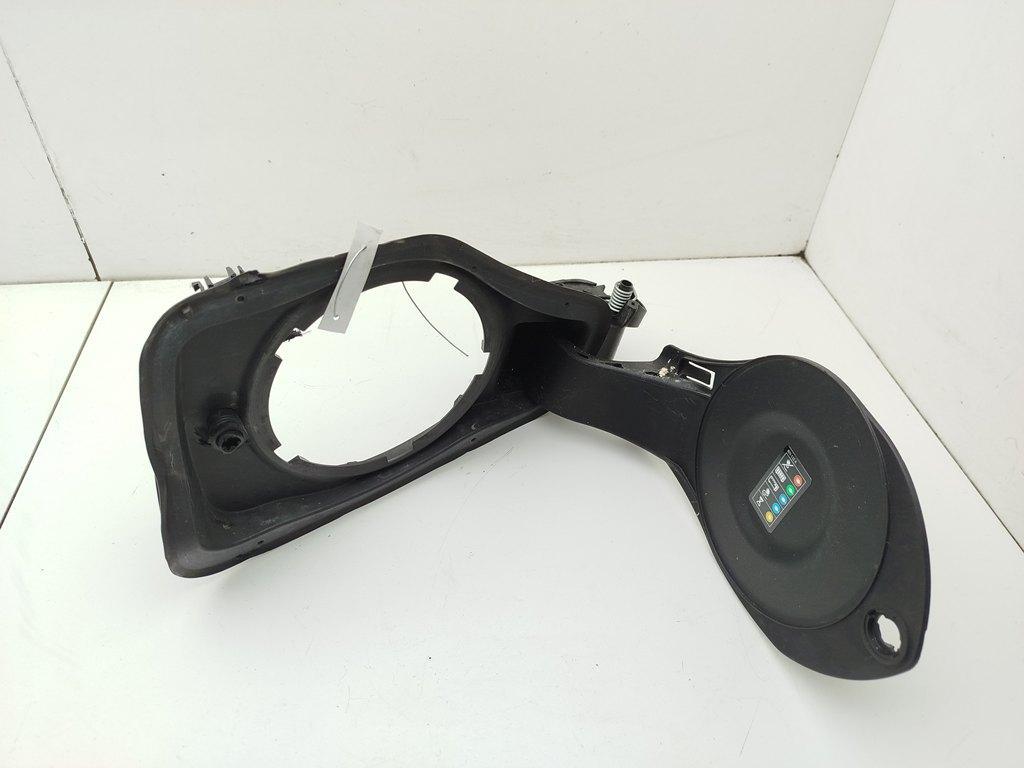 лючок топливного бака BMW 2 Tourer F45/F46 2019, 1.5 л., гибрид, АКПП, чёрный, минивэн, 51177350864, 7350864, 7377654