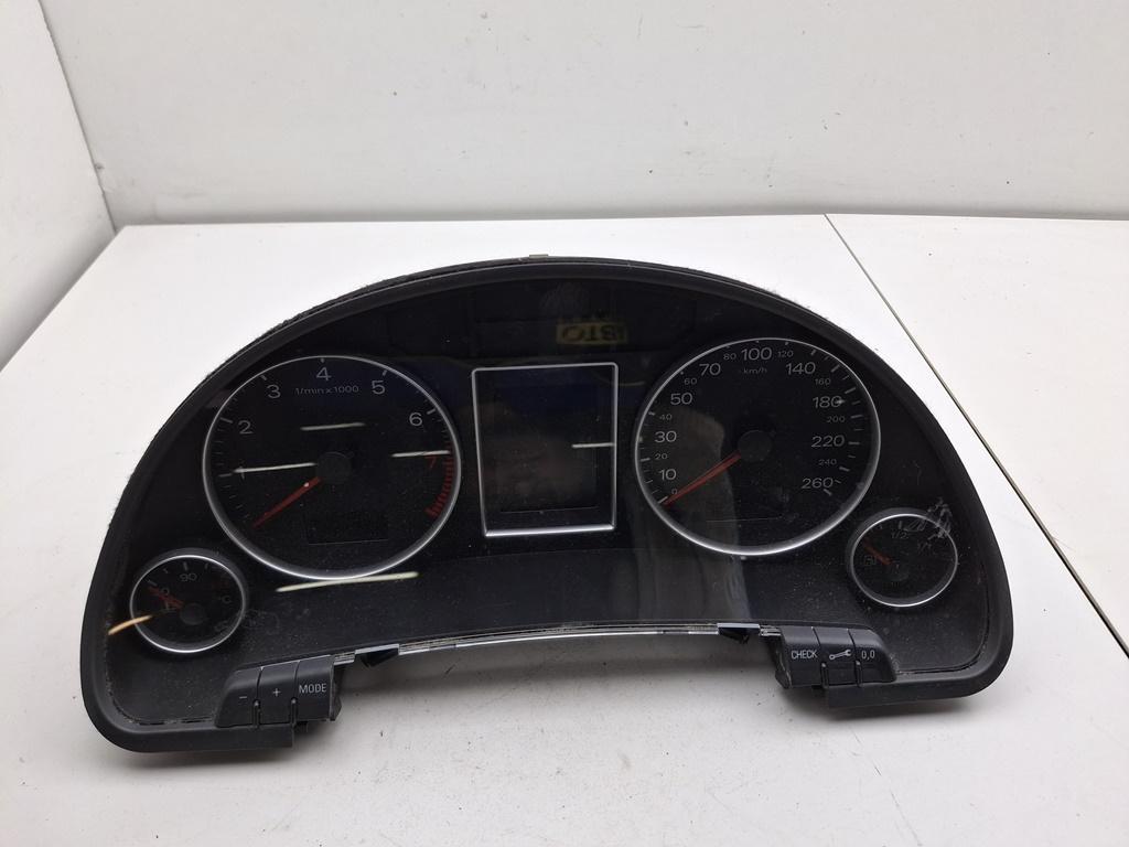 приборная панель Audi A4 B7 2005, 2.0 л., бензин, МКПП, серый, универсал, 8E0920900Q