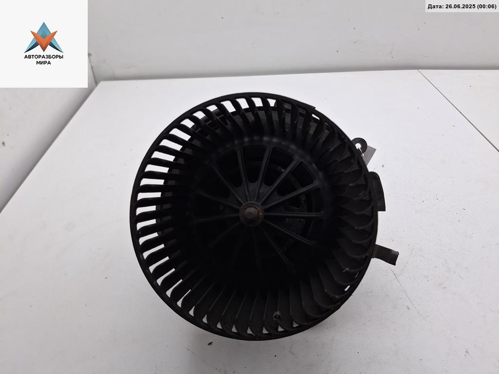 моторчик печки Opel Zafira 2 поколение (B) 2006, 1.9 л., дизель, МКПП, синий, минивэн - фото №1