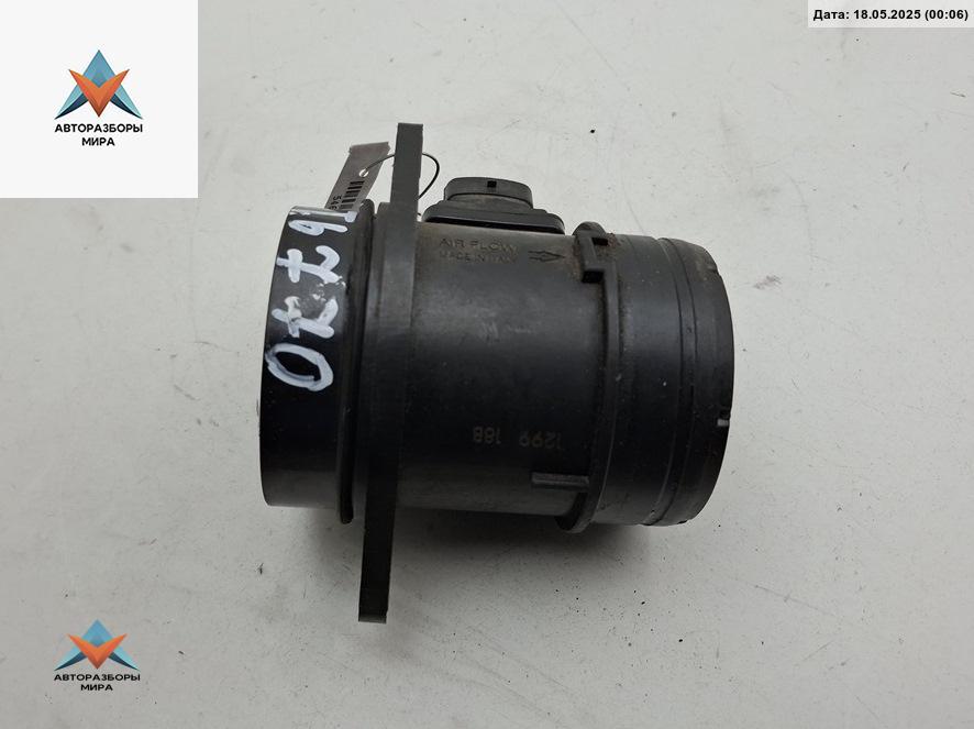 Расходомер (измеритель потока воздуха) Chevrolet Epica 1 поколение 2007, 2.0 л., дизель, АКПП, серый, седан - фото №1