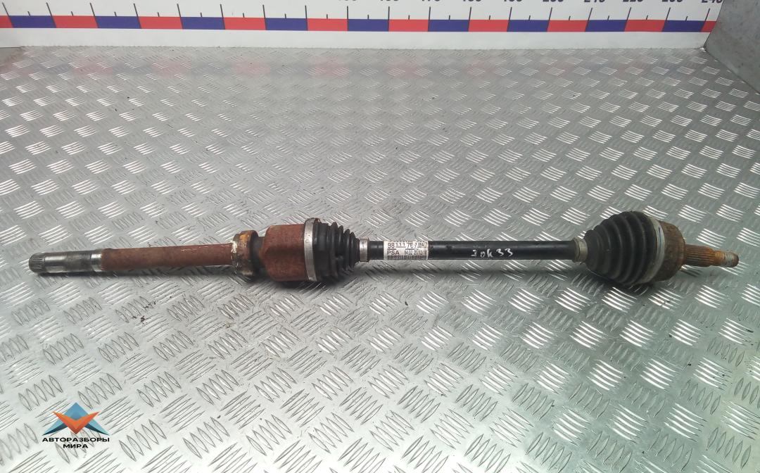 полуось передняя правая (приводной вал, ШРУС) Peugeot 3008 2 поколение 2019, 1.5 л., дизель, МКПП, внедорожник 5 дв., 9811176780 - фото №1