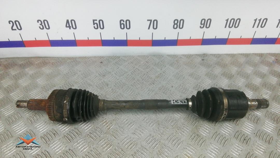 полуось передняя левая (приводной вал, ШРУС) Kia Sportage 3 поколение 2012, 1.7 л., дизель, МКПП, внедорожник 5 дв., 495002Y900 - фото №1