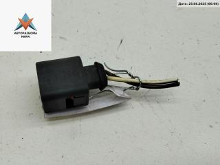 разъем (фишка) проводки Volkswagen Passat B5 [рестайлинг] 2002, 1.9 л., дизель, МКПП, белый, универсал, 1J0973722