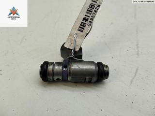 форсунка Volkswagen Golf 4 поколение 2002, 1.6 л., бензин, МКПП, чёрный, хетчбэк 3 дв., 036031T