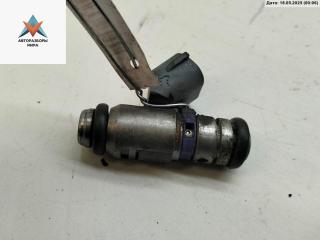 форсунка Volkswagen Golf 4 поколение 2002, 1.6 л., бензин, МКПП, чёрный, хетчбэк 3 дв., 036031T