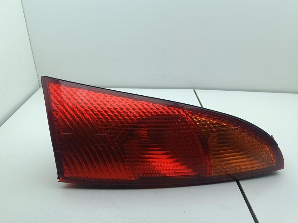 фонарь задний правый Ford Focus I 2004, 1.6 л., i, бензин, МКПП, серый, хетчбэк 5 дв., 1M5113404AC