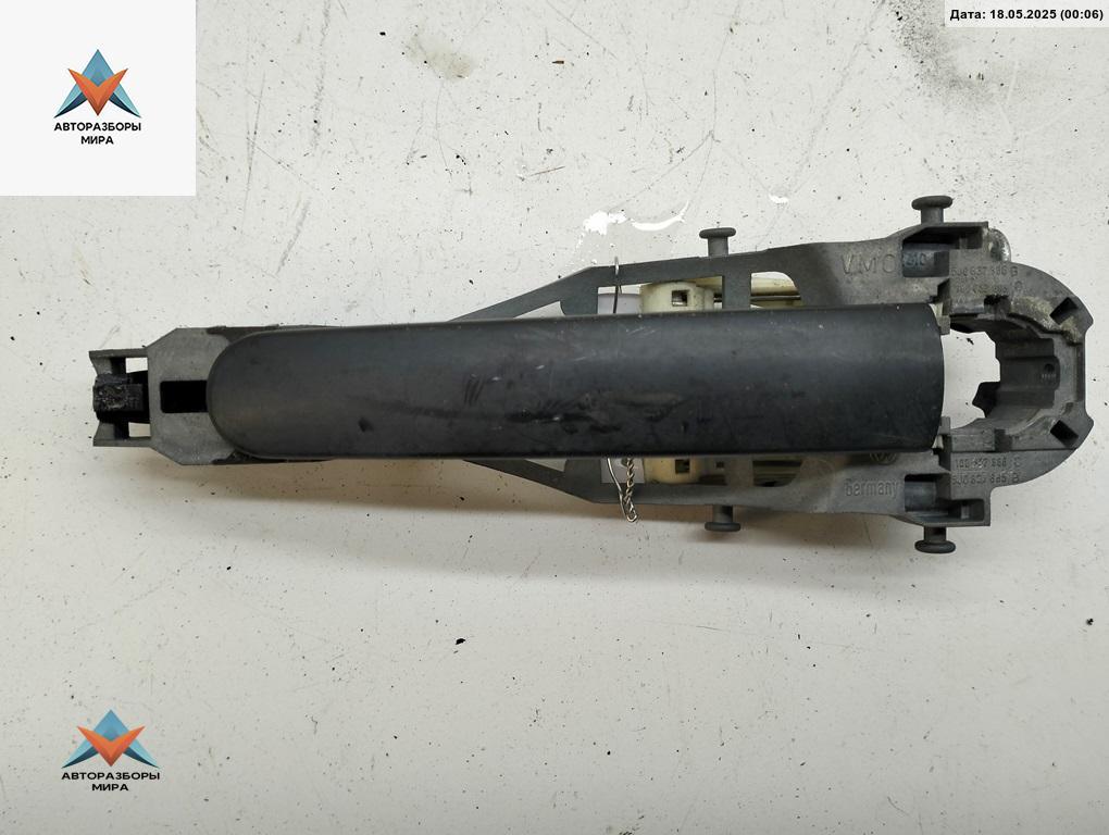 ручка наружная передняя правая Skoda Fabia 2 поколение (5J) 2009, 1.2 л., бензин, МКПП, серый, универсал, 5J0837886B - фото №1