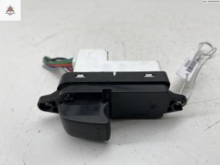 кнопка стеклоподъемника заднего левого Mazda 6 GG [рестайлинг] 2005, 2.0 л., бензин, МКПП, красный, хетчбэк 5 дв., GP9F-66-380