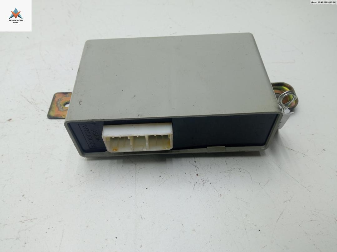 модуль управления двери Honda Accord 5 поколение 1994, 2.0 л., бензин, МКПП, красный, универсал - фото №1