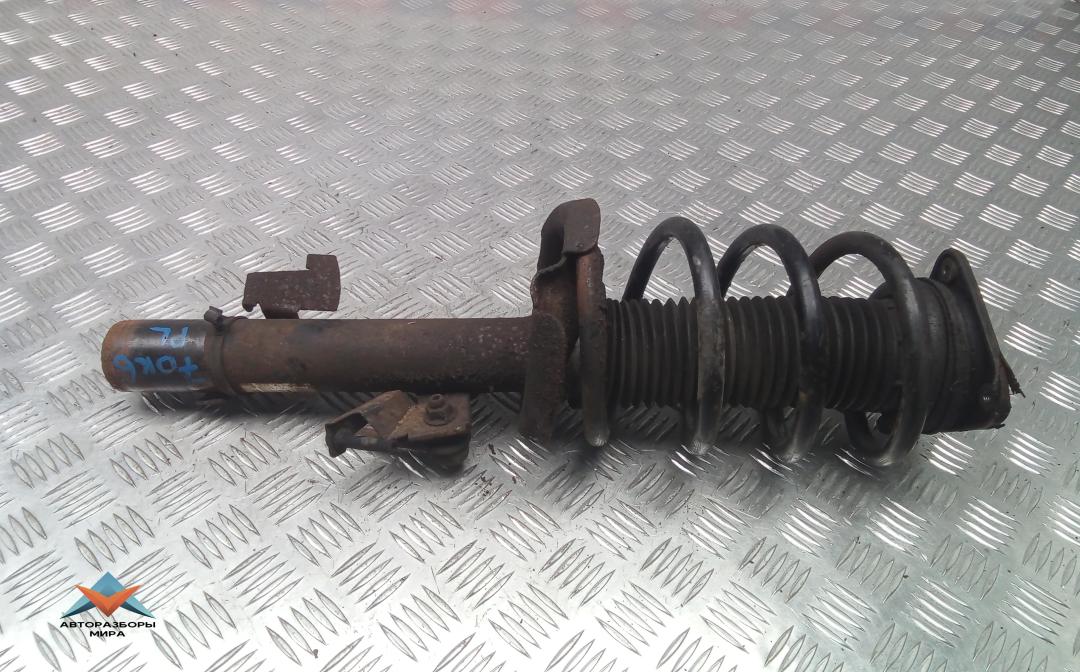 Стойка Ford Kuga 1 поколение 2010, 2.0 л., TDCi 4x4, дизель, АКПП, внедорожник 5 дв. - фото №1