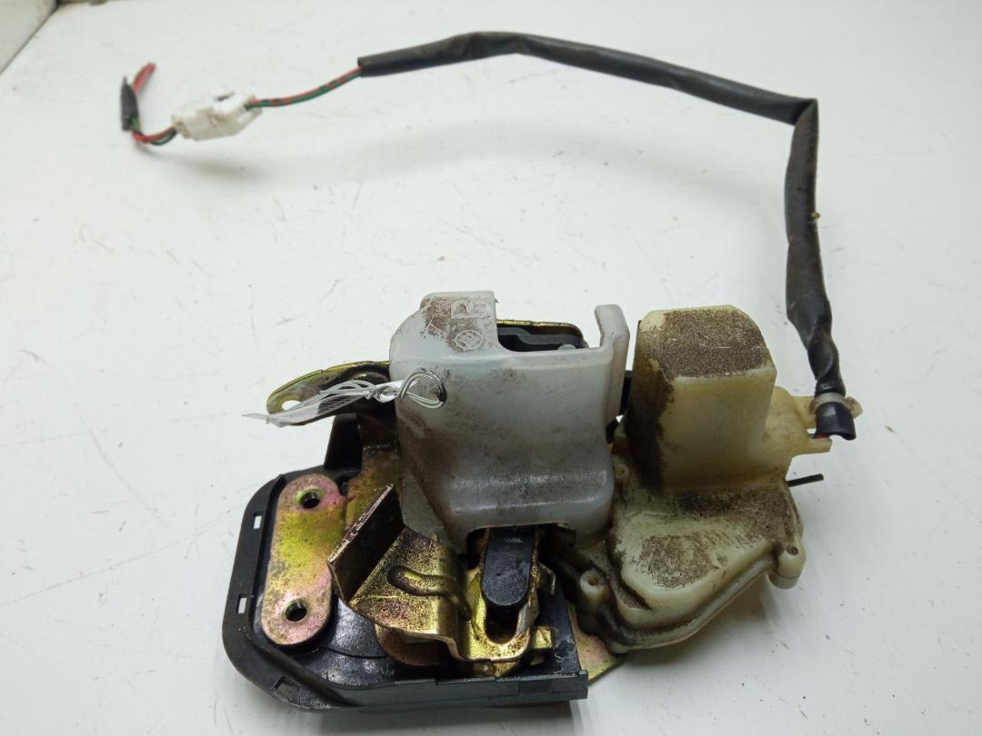 замок двери задней правой Mazda Xedos 9 2002, 2.5 л., бензин, АКПП, серый, седан