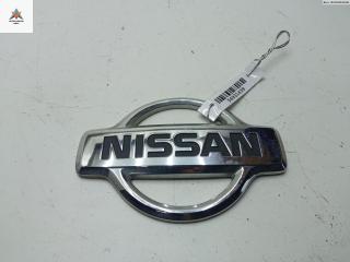 эмблема Nissan Primera P11 2000, 1.6 л., бензин, МКПП, серый, хетчбэк 5 дв., 908909F510