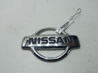 эмблема Nissan Primera P11 2000, 1.6 л., бензин, МКПП, серый, хетчбэк 5 дв., 908909F510