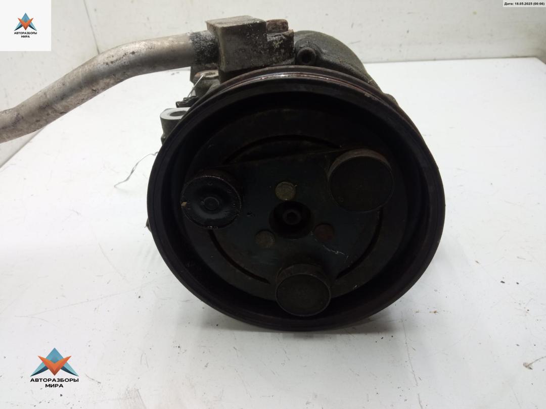 компрессор кондиционера Nissan Primera P11 2000, 1.6 л., бензин, 926002J005 - фото №1