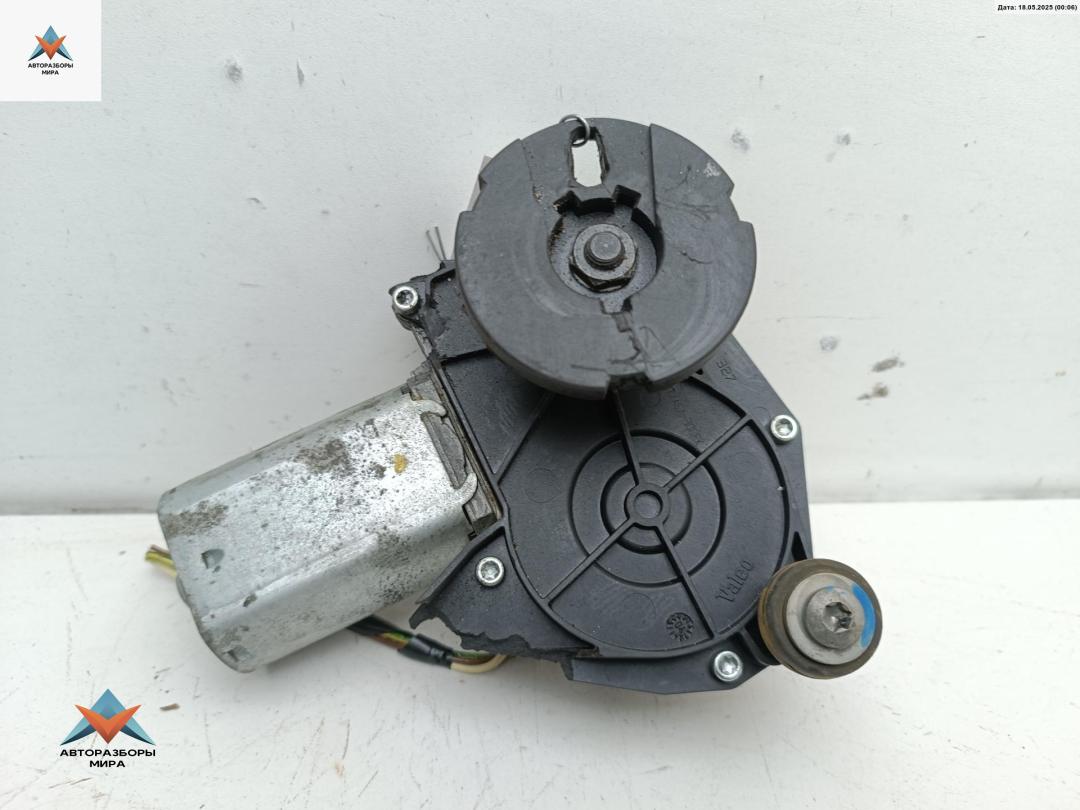 Двигатель стеклоочистителя заднего (моторчик дворников) Peugeot 407 1 поколение 2005, 3.0 л., бензин, АКПП, синий, универсал, 9646500880 - фото №1