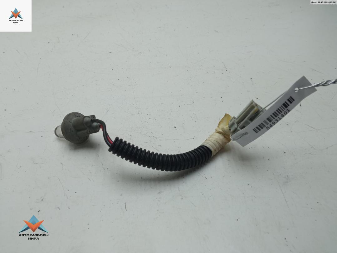 Патрон лампы фонаря Honda Accord 5 поколение 1994, 2.0 л., бензин, МКПП, красный, универсал - фото №1