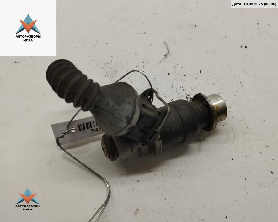 форсунка Audi A4 B5 1996, 2.6 л., бензин, АКПП, серый, седан, 078133551N - фото №1