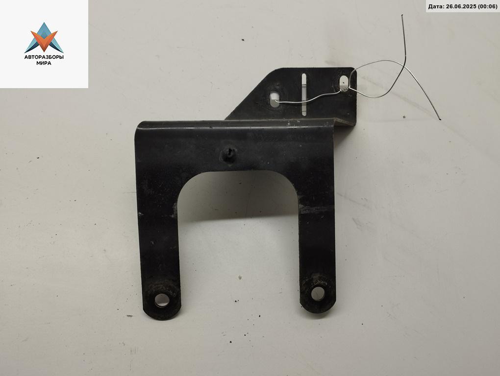 кронштейн (крепление) Audi A6 4F/C6 2005, 2.7 л., дизель, АКПП, серый, универсал, 4F0951229 - фото №1